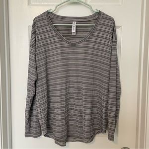 Athleta Black White Stripe Long Sleeve Workout Shirt Women’s Size Large